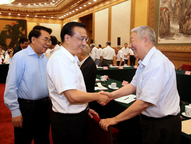 李克强：让科技人员合理合法富起来